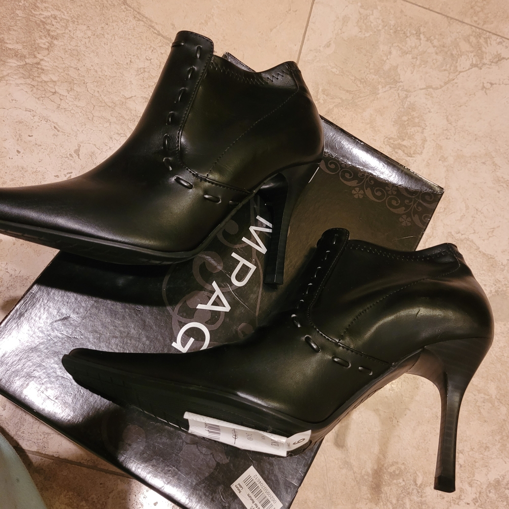 Rampage Classic Black Ankle Boots - Picture 3 of 8